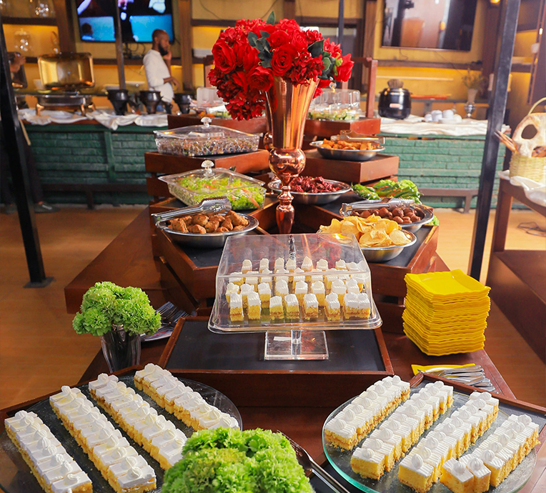 Restaurant and Lounge